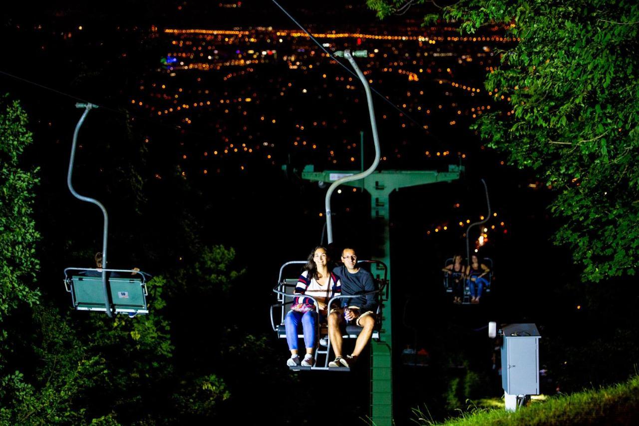 Panoramic Comfort In The Luxurious Green District! Boedapest Buitenkant foto